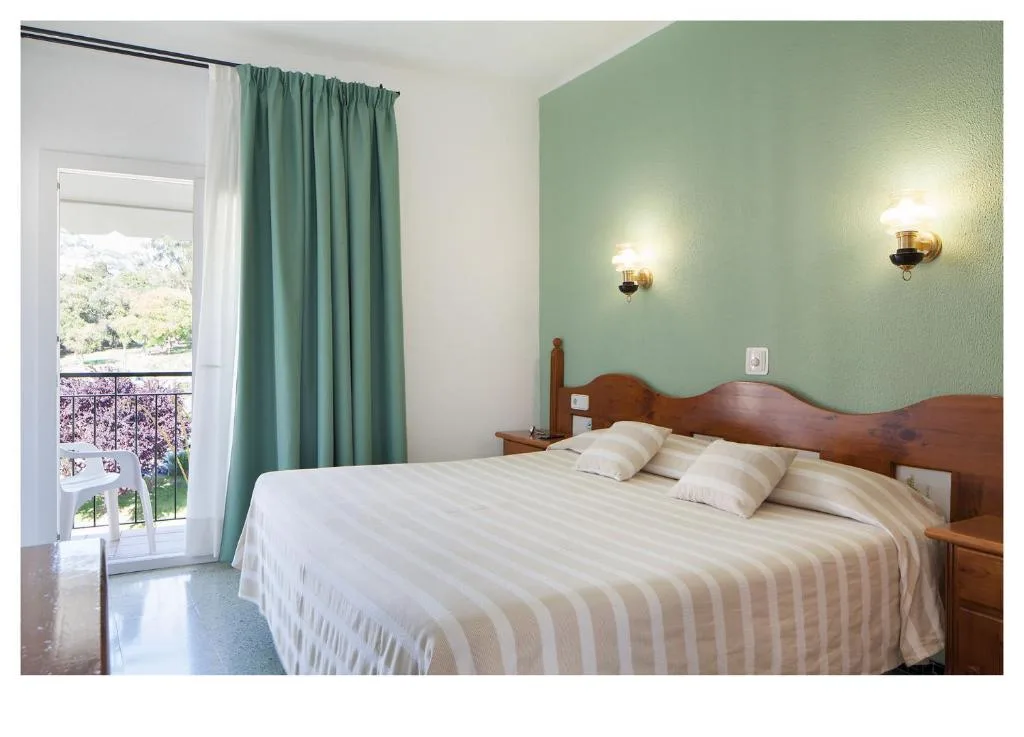Hotel Ninays - тур Hotel Ninays из Минска
